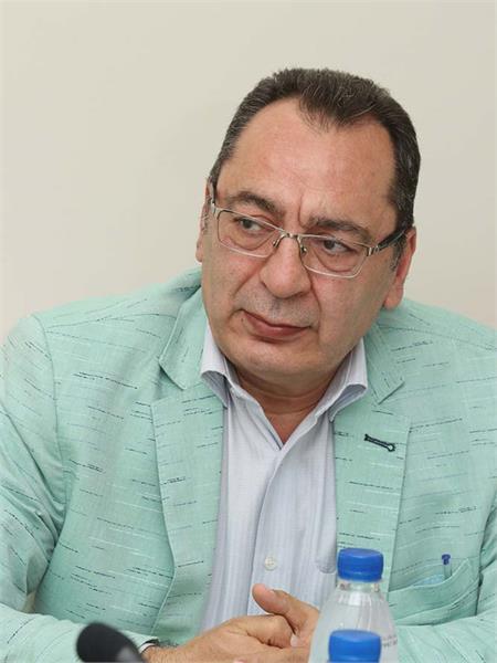 آقای صفار، میزگرد 90