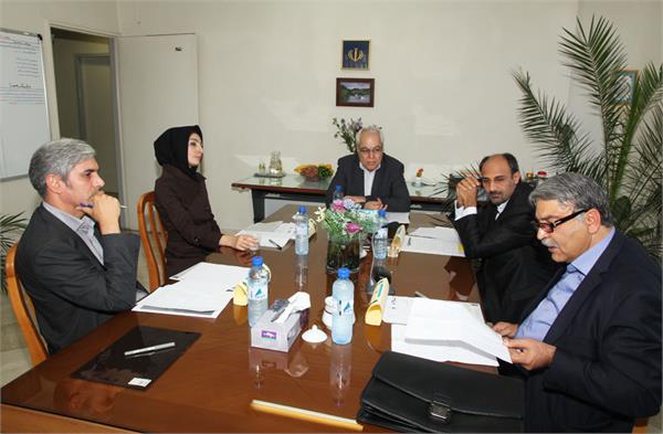 آقایان شمس احمدی، دکتر عربی، دکتر نظری، خانم دکتر حمیدی، آقای علوی