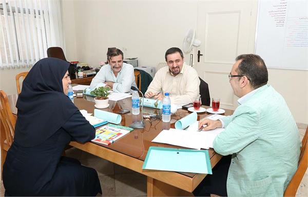 خانم دکتر حاجیها، آقایان صفار، رضوانی و صاره راز، میزگرد 90