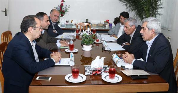 میزگرد، نشریه 96