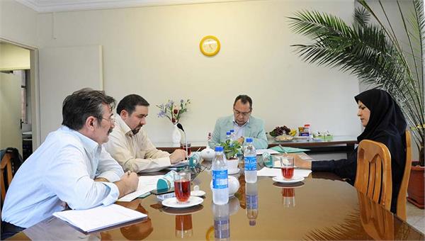 خانم دکتر حاجیها، آقایان صفار، رضوانی و صاره راز، میزگرد 90