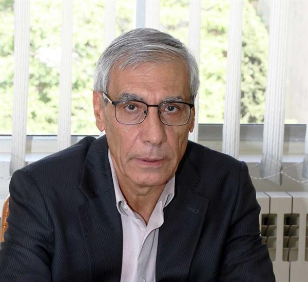 آقای صالح، میزگرد، نشریه 96