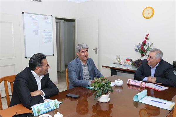 آقایان: اسدی، بهبودی، مکرمی، میزگرد 98